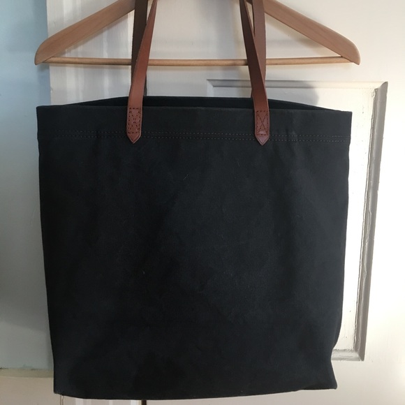Madewell Handbags - Madewell canvas tote - Navy